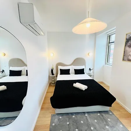 Pink House Ii Beautiful 2 Bedroom Flat In City Center * Lisbon