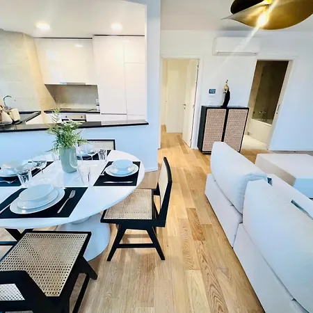 Apartment Pink House Ii Beautiful 2 Bedroom Flat In City Center Lisbon