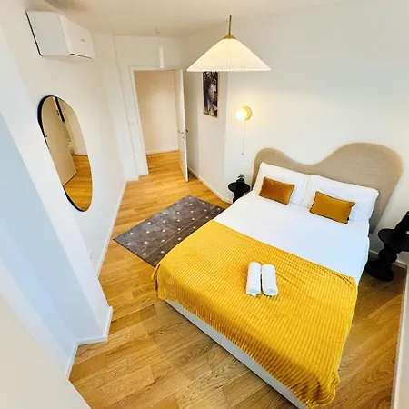 Pink House Ii Beautiful 2 Bedroom Flat In City Center Lisbon