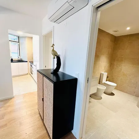 Pink House Ii Beautiful 2 Bedroom Flat In City Center Lisbon