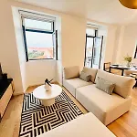 Pink House Ii Beautiful 2 Bedroom Flat In City Center Lägenhet