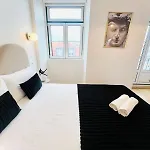 Pink House Ii Beautiful 2 Bedroom Flat In City Center Lägenhet