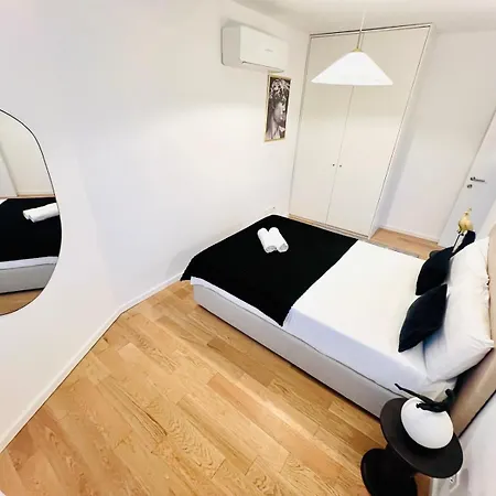 Pink House Ii Beautiful 2 Bedroom Flat In City Center Lejlighed *