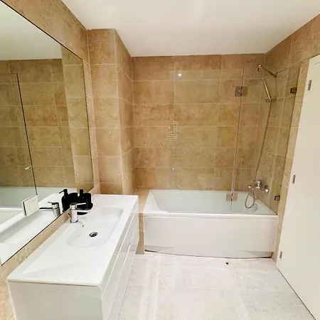 Lejlighed Pink House Ii Beautiful 2 Bedroom Flat In City Center *