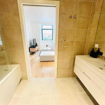 Pink House Ii Beautiful 2 Bedroom Flat In City Center Lejlighed
