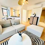 Pink House Ii Beautiful 2 Bedroom Flat In City Center Daire Lisboa
