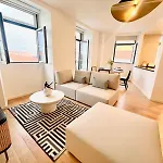 Daire Pink House Ii Beautiful 2 Bedroom Flat In City Center