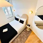 Pink House Ii Beautiful 2 Bedroom Flat In City Center Lisboa