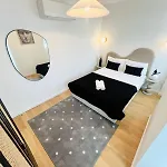 Daire Pink House Ii Beautiful 2 Bedroom Flat In City Center