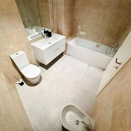 Pink House Ii Beautiful 2 Bedroom Flat In City Center Apartamento